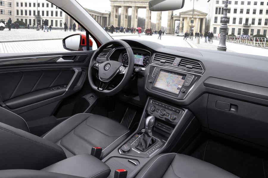  Volkswagen Tiguan 2016 года  (фото 21 из 37)